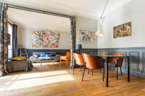 Spacious and Bright 2 Bedroom Apartment, Typically Parisian, Montmartre-Opera, Central Paris
